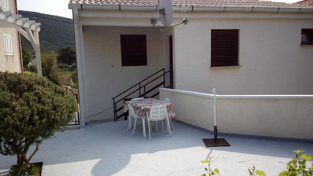 Apartments Tatjana Martinšćica Exterior foto